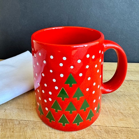 NEW Waechtersbach Germany Christmas Red Holiday Mug Green Trees, White Snow - Picture 9 of 9